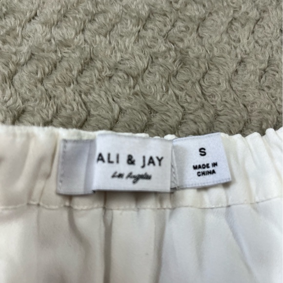 Ali&Jay white skirt - Picture 3 of 3